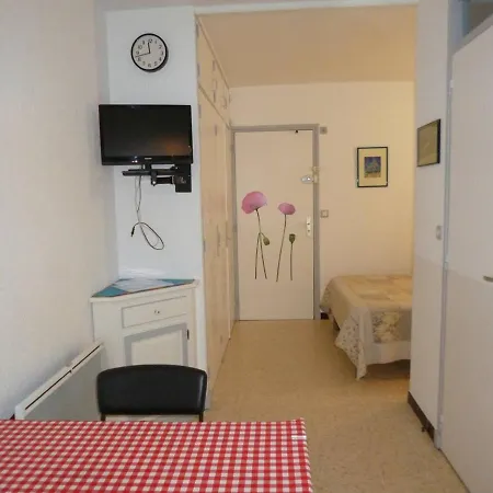 Appartamento T1 A Balaruc-les-bains, Proche Thermes, Balcon Vitre, Bien Equipe, 2 Pers, Non-fumeurs, Sans Animaux - Fr-1-571-57 Balaruc-les-Bains